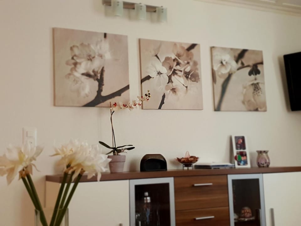 Living room, Decorative detail