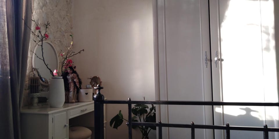 Bedroom, wardrobe