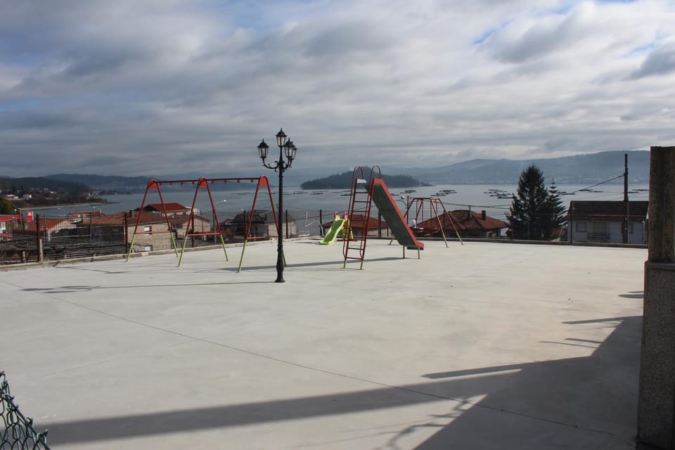Patio, Children play ground, Area and facilities