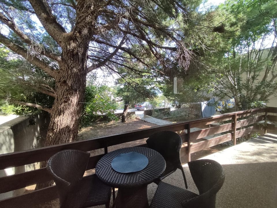 Balcony/Terrace, Garden view