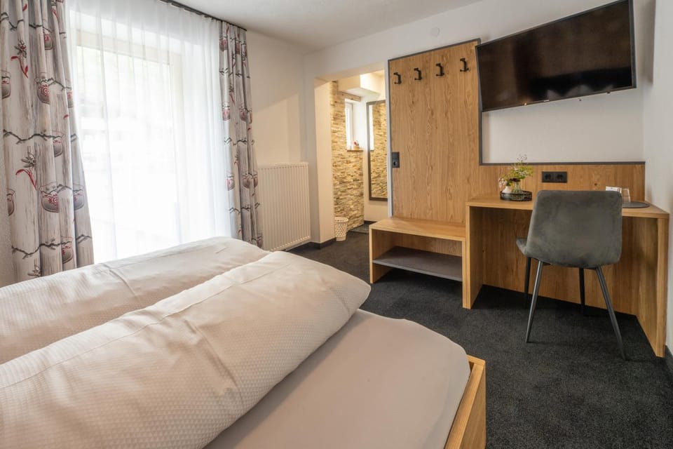 TV and multimedia, Photo of the whole room