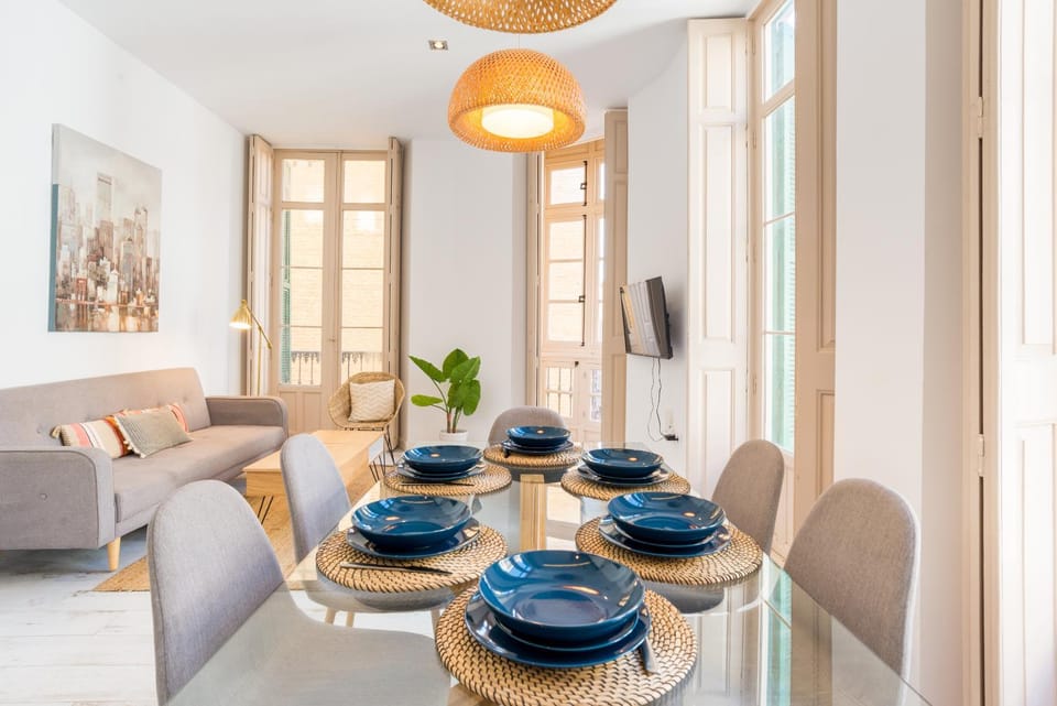 Coffee/tea facilities, Dining area
