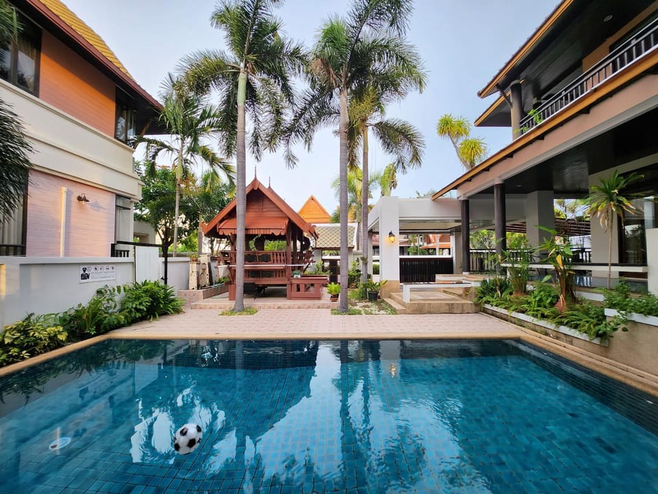 Property building, Swimming pool