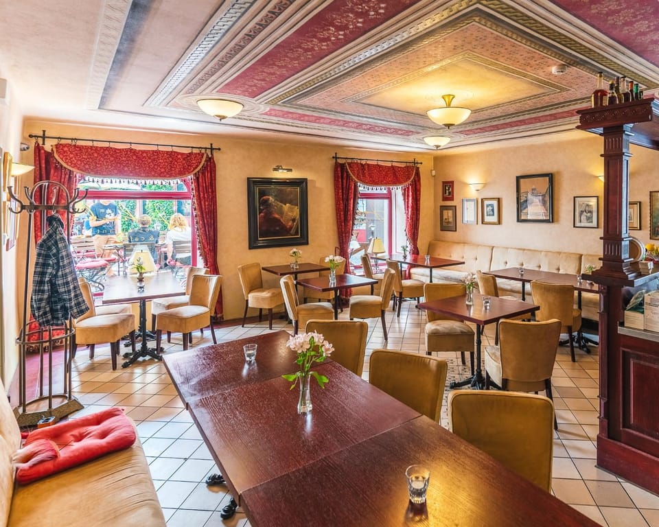 Restaurant/places to eat
