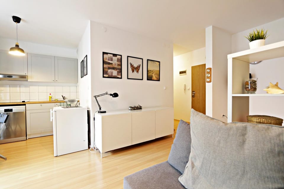 Bed, Kitchen or kitchenette