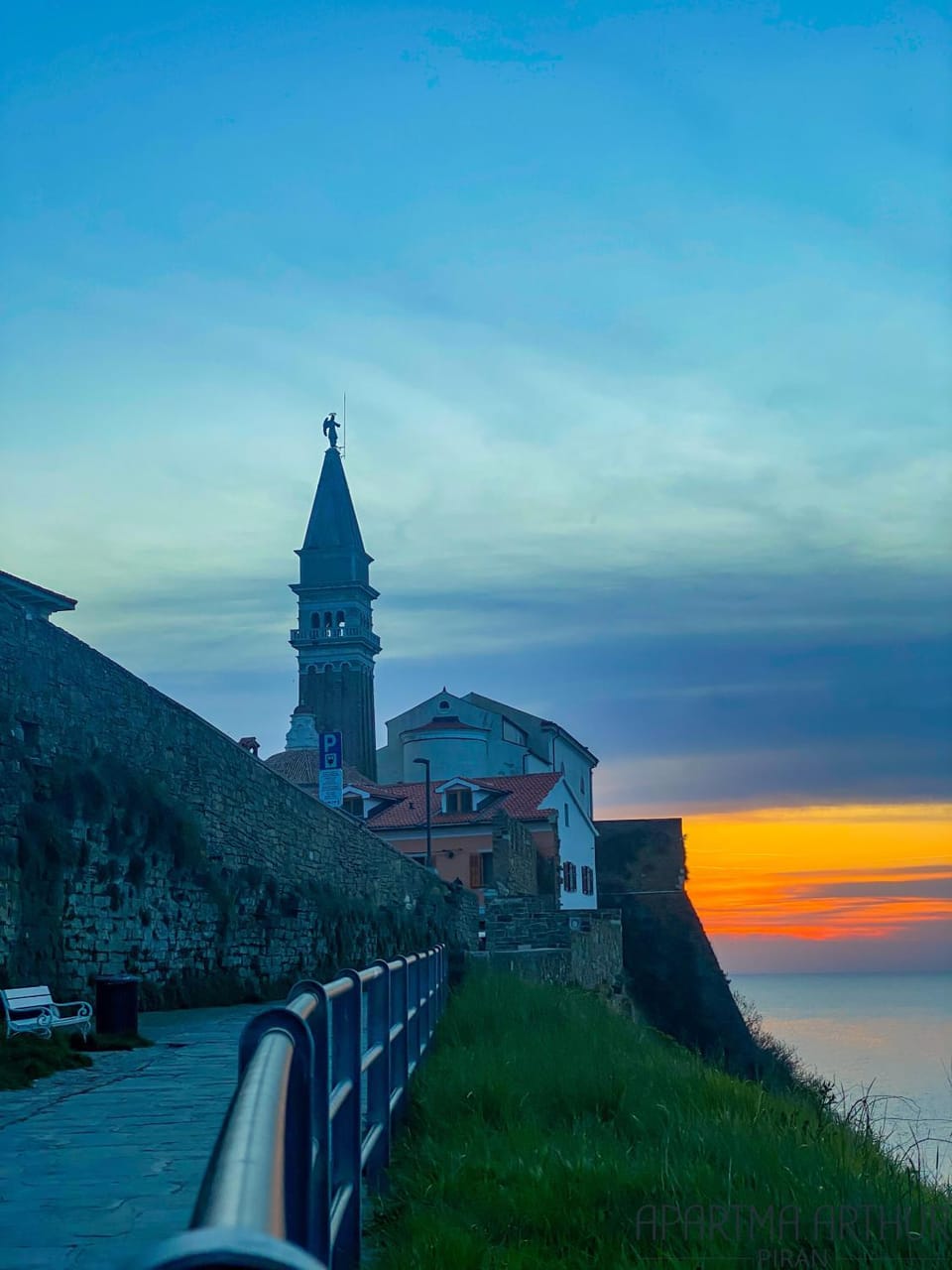 Nearby landmark, Neighbourhood, Sunset