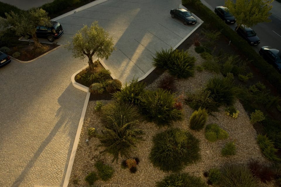 Property building, Bird's eye view, Garden, Parking