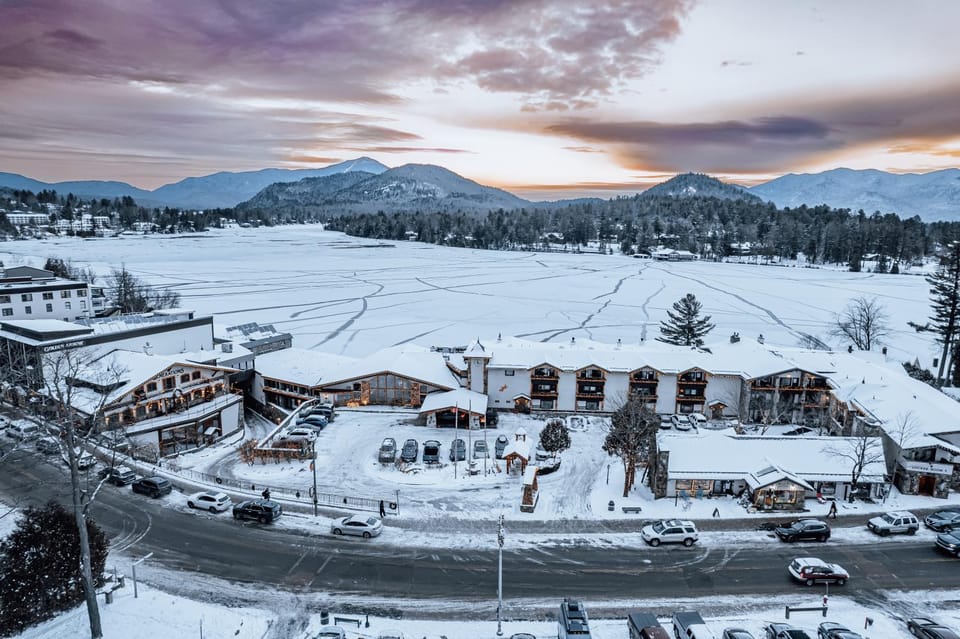Property building, Natural landscape, Bird's eye view, Winter, Mountain view