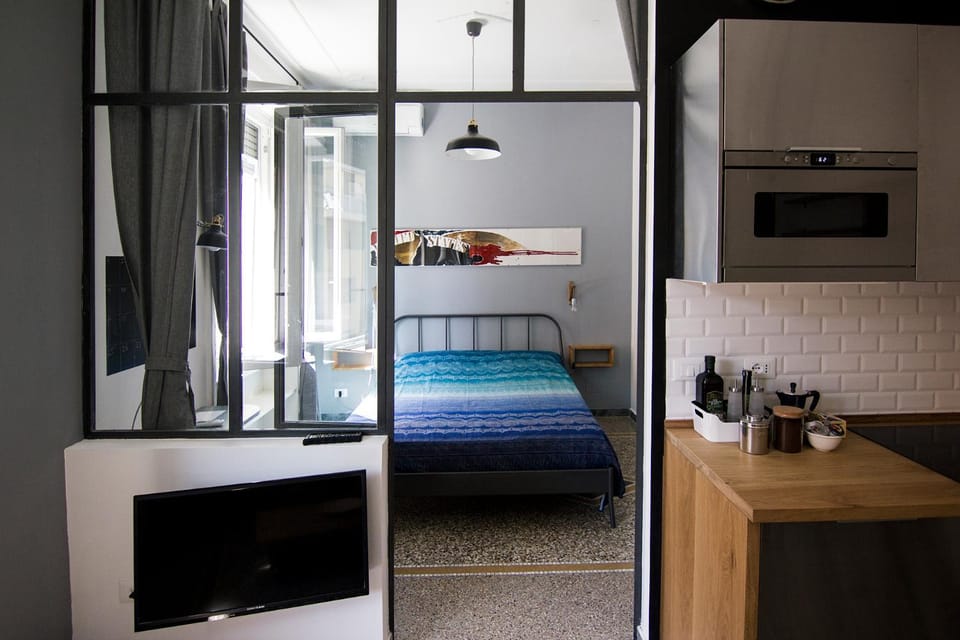 Kitchen or kitchenette, Bedroom