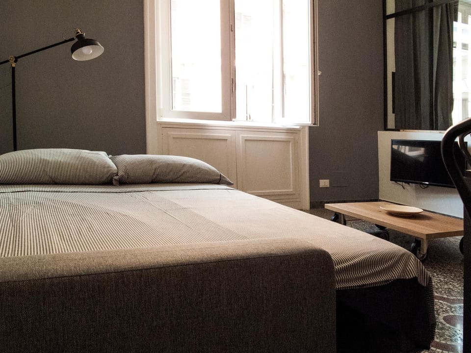 Bed, Living room