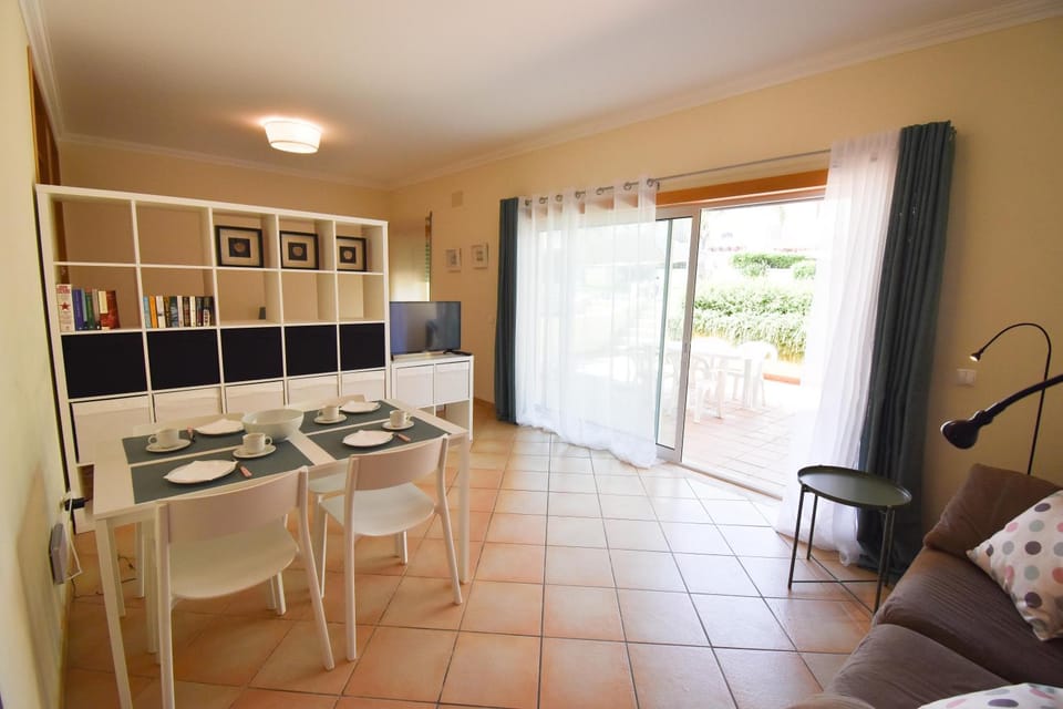 Balcony/Terrace, Living room, Seating area, Dining area