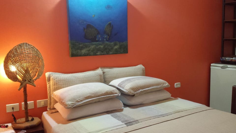 Shower, Toilet, Bed, TV and multimedia, Balcony/Terrace, Decorative detail, Bedroom, Guests, Garden view
