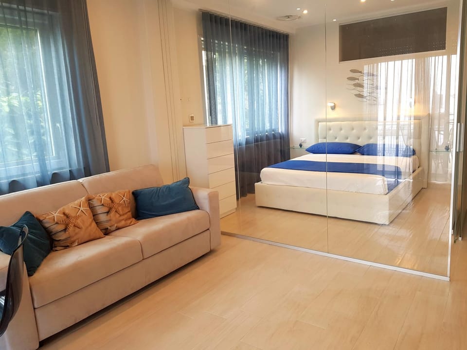 Living room, Bedroom