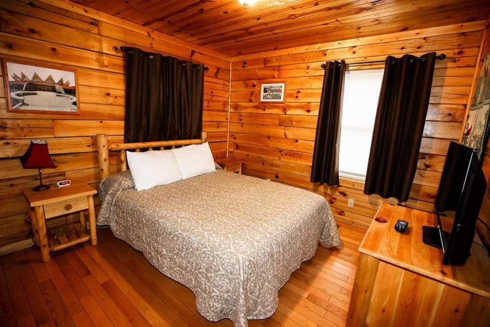 The Cabins at Pine Haven - Beckley Cabin in West Virginia