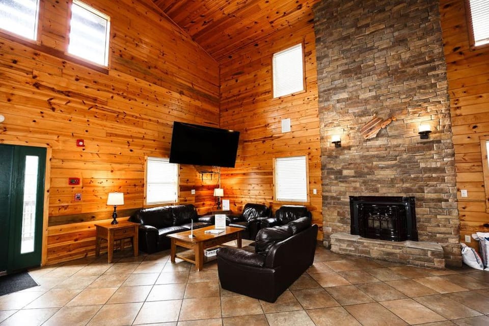 The Cabins at Pine Haven - Beckley Cabin in West Virginia