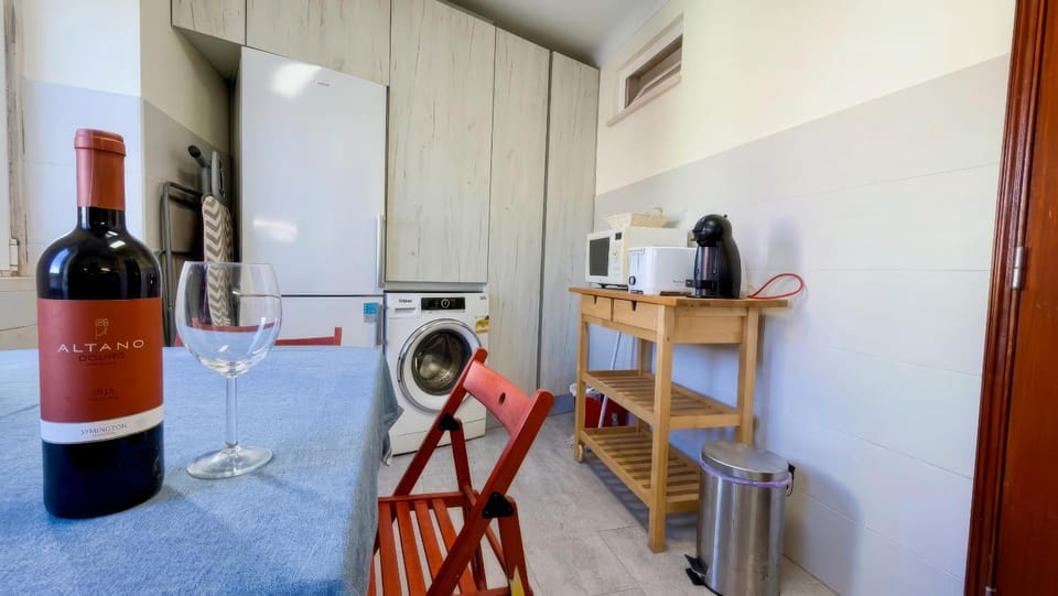Cozy and Spacious apartment in Graça, Lisbon Apartment in Lisbon