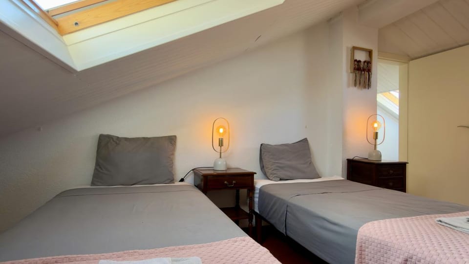 Cozy and Spacious apartment in Graça, Lisbon Apartment in Lisbon