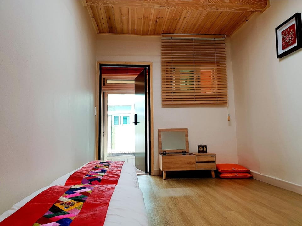 Decorative detail, Bedroom