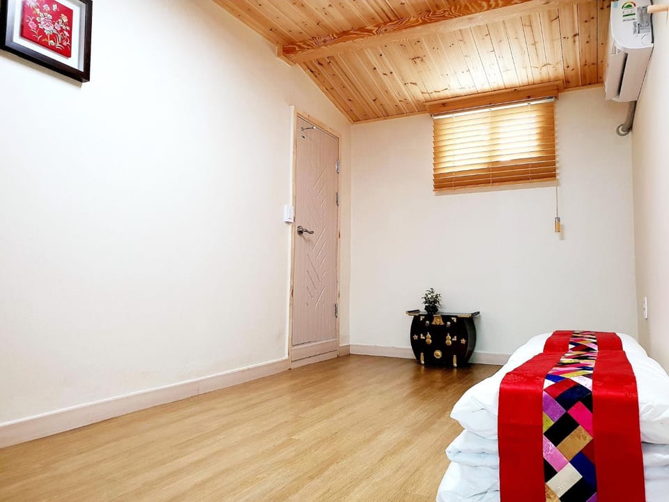 Decorative detail, Bedroom