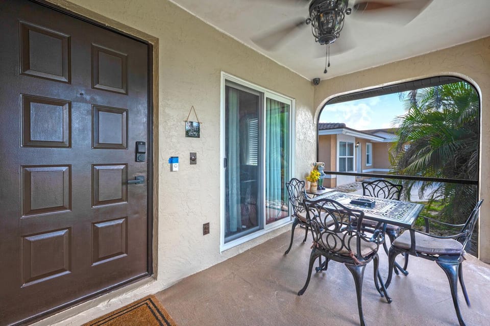 Naples Getaway House in Naples Park