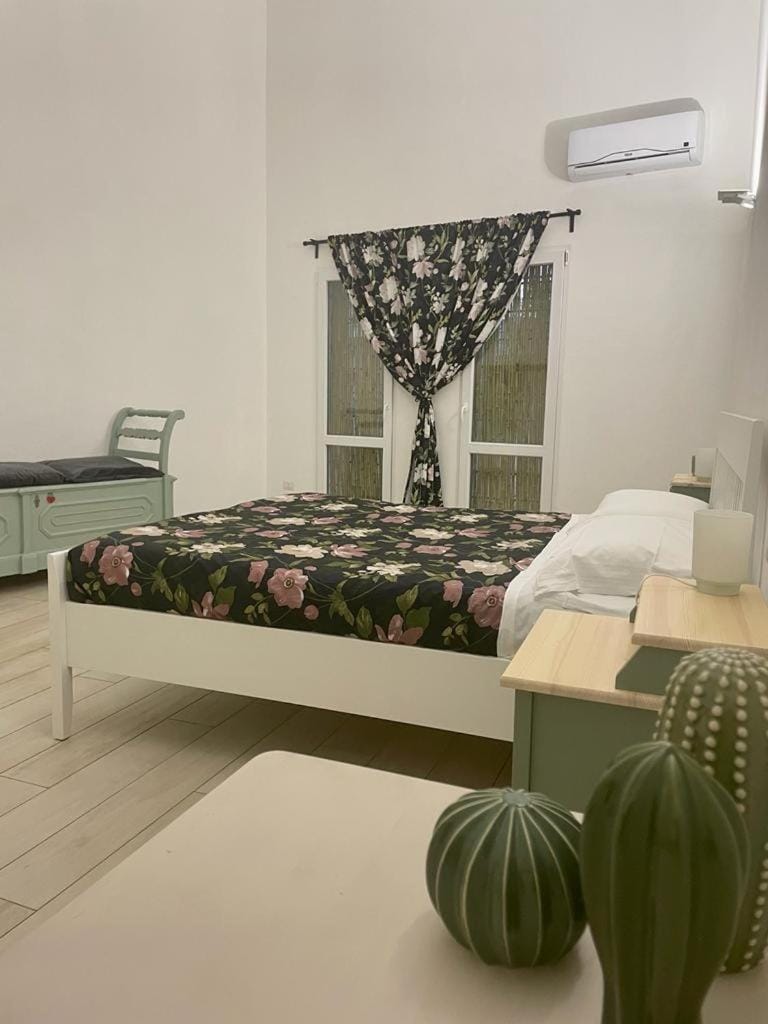 Hot Tub, Bedroom, towels, air conditioner