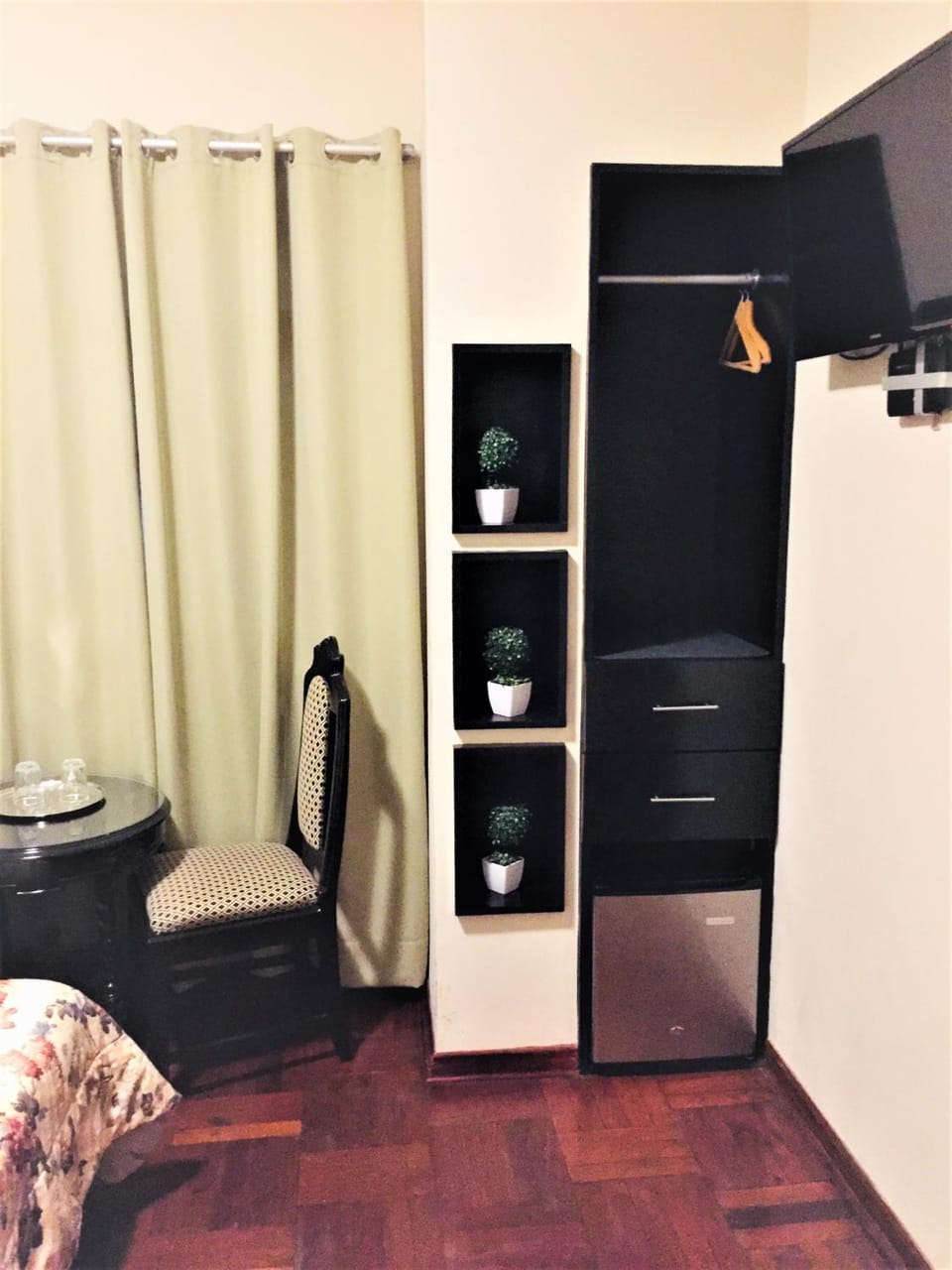 Hostal Carlos Tenaud Bed and Breakfast in San Isidro