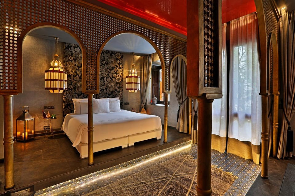 View (from property/room), Decorative detail, Bedroom