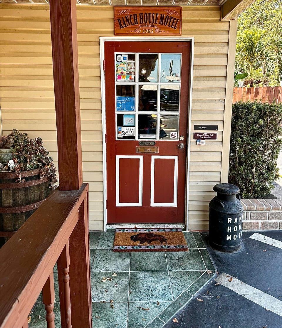 Facade/entrance, Day