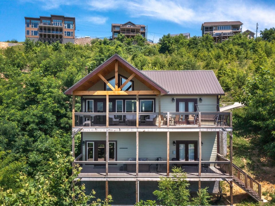 Hello Smokys House in Gatlinburg