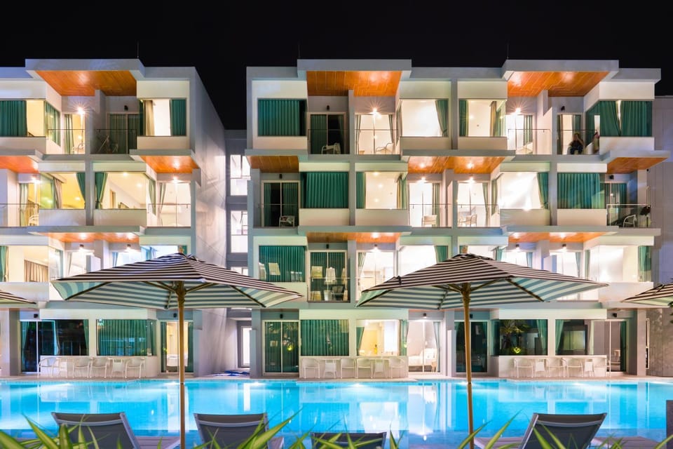 Property building, Swimming pool