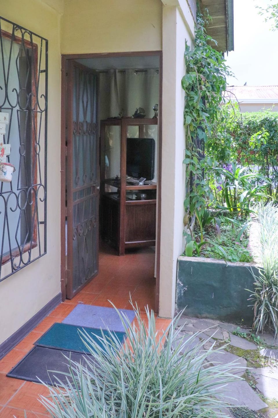 Facade/entrance