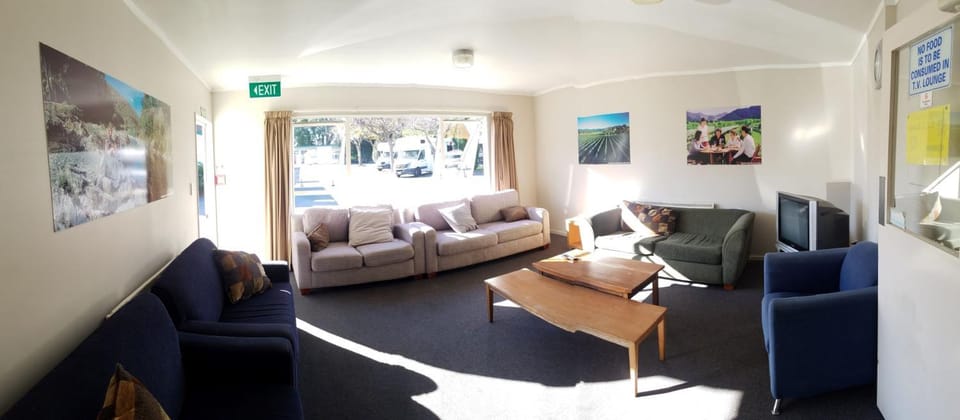 Blenheim Bridges Holiday Park Campground/ 
RV Resort in Blenheim
