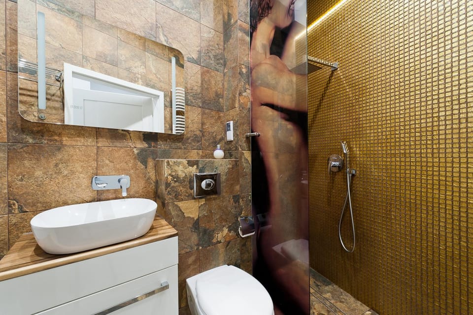 Toilet, Bathroom