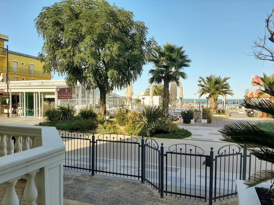 Property building, Day, Garden, Beach, Beach, Sea view
