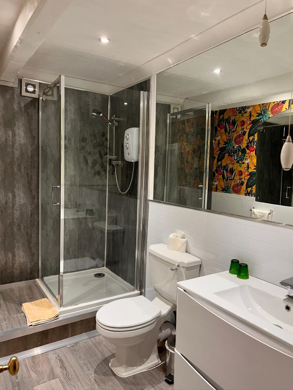 Henwick house accommodation, Continental breakfast included Bed and Breakfast in Ludlow