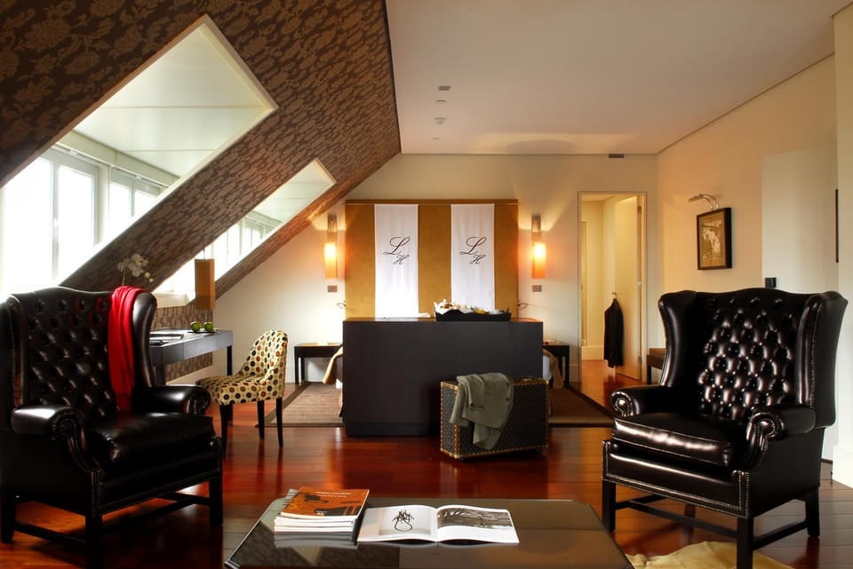 Seating area