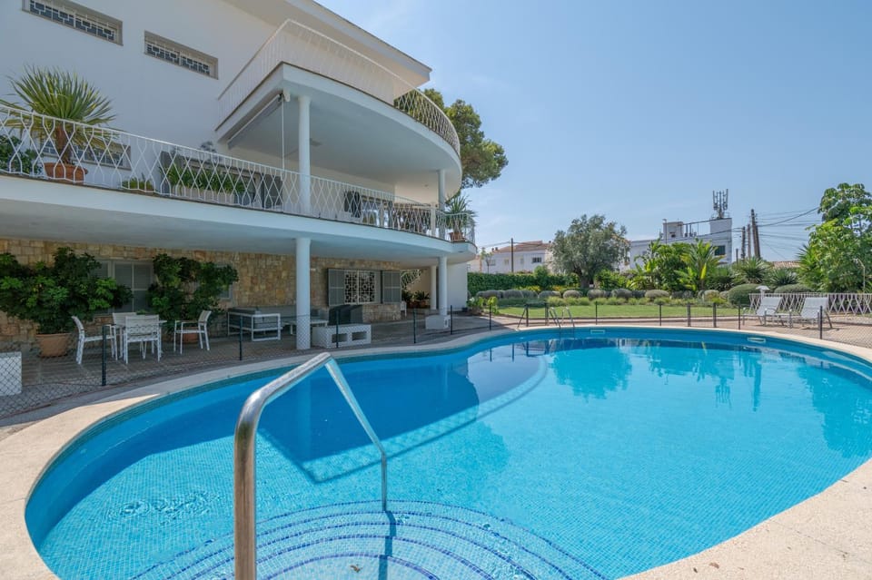 Villa Son Veri de la Marina Villa in S'Arenal