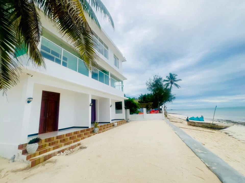 Sea Crest Hotel Hotel in Unguja North Region