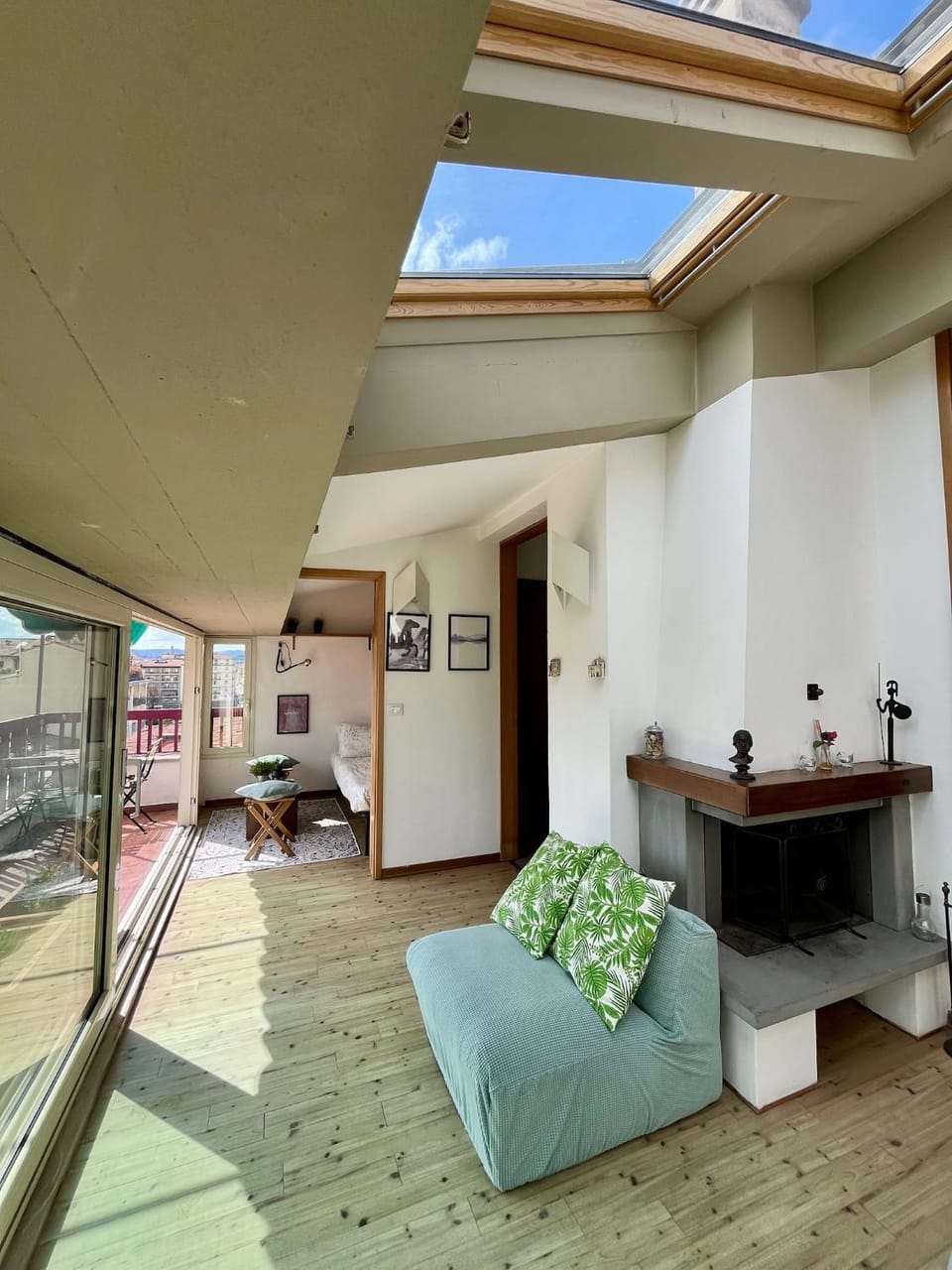 Bed, Day, View (from property/room), Balcony/Terrace, Living room, Photo of the whole room, Bedroom