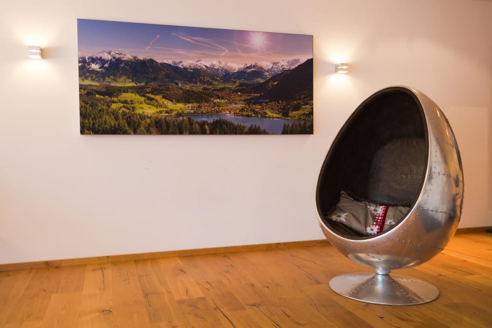 Living room, Area and facilities