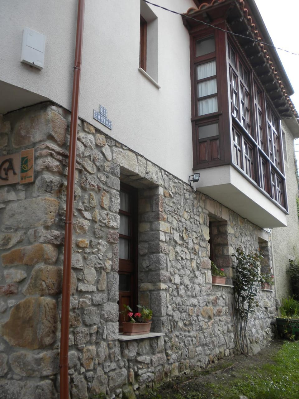 Facade/entrance