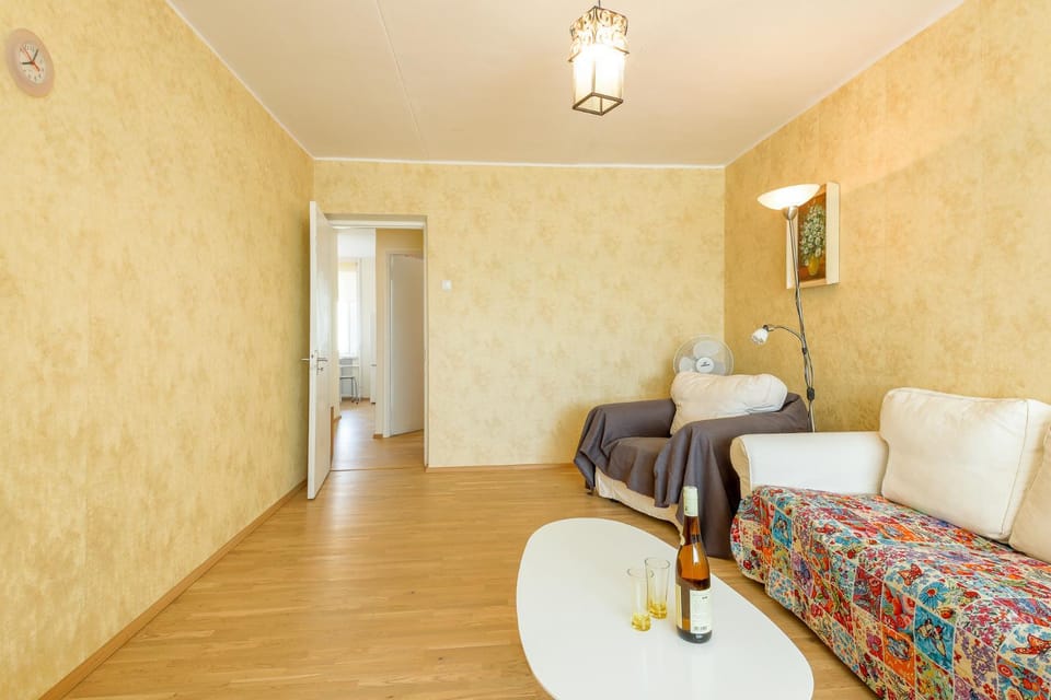 Living room, cot