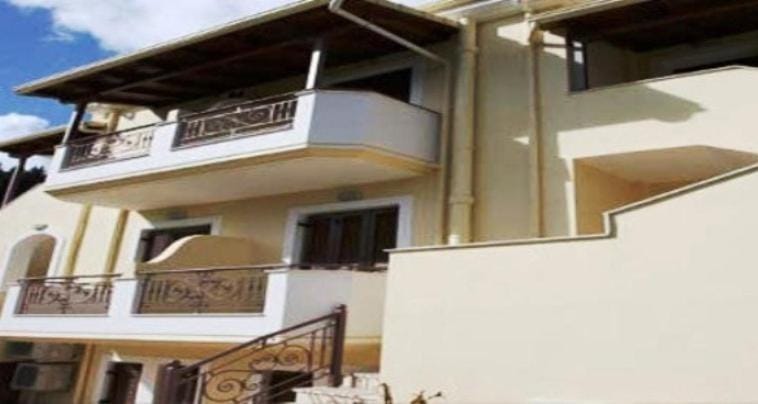 VILLA KAROLINA Tsogkas Apartment in Peloponnese, Western Greece and the Ionian