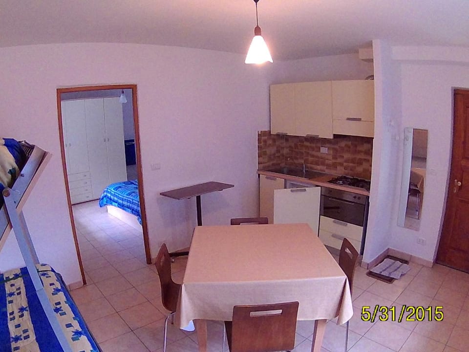 Nightclub / DJ, Dining area