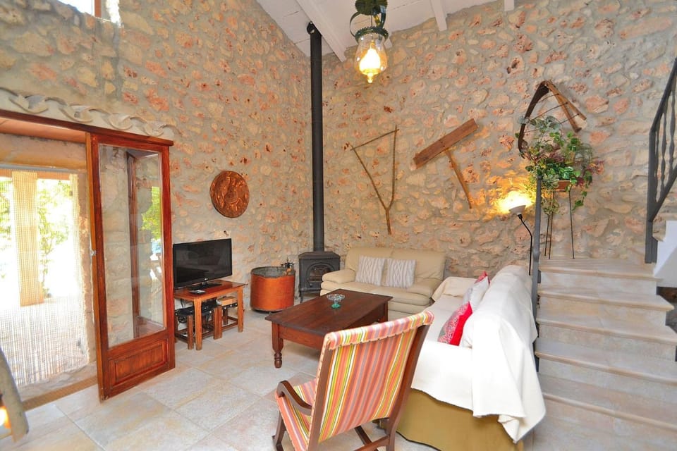 Communal lounge/ TV room, Living room