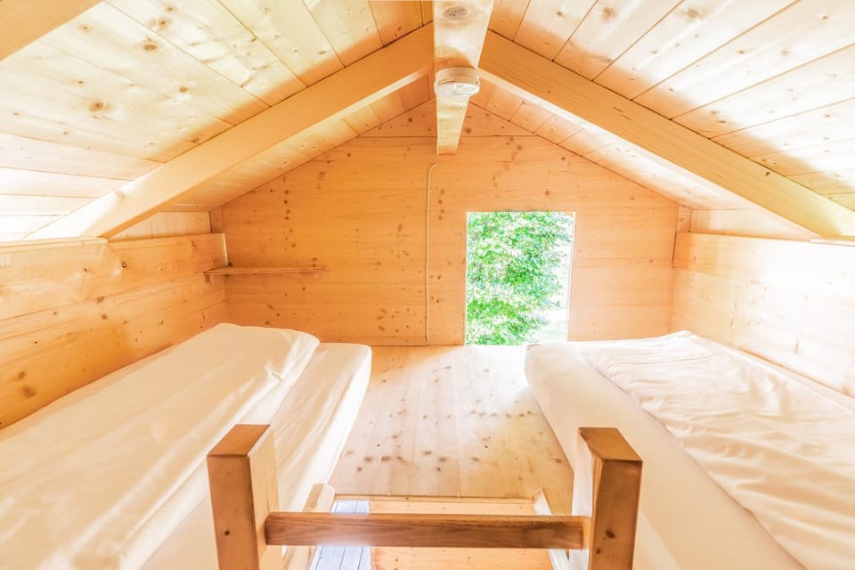bunk bed