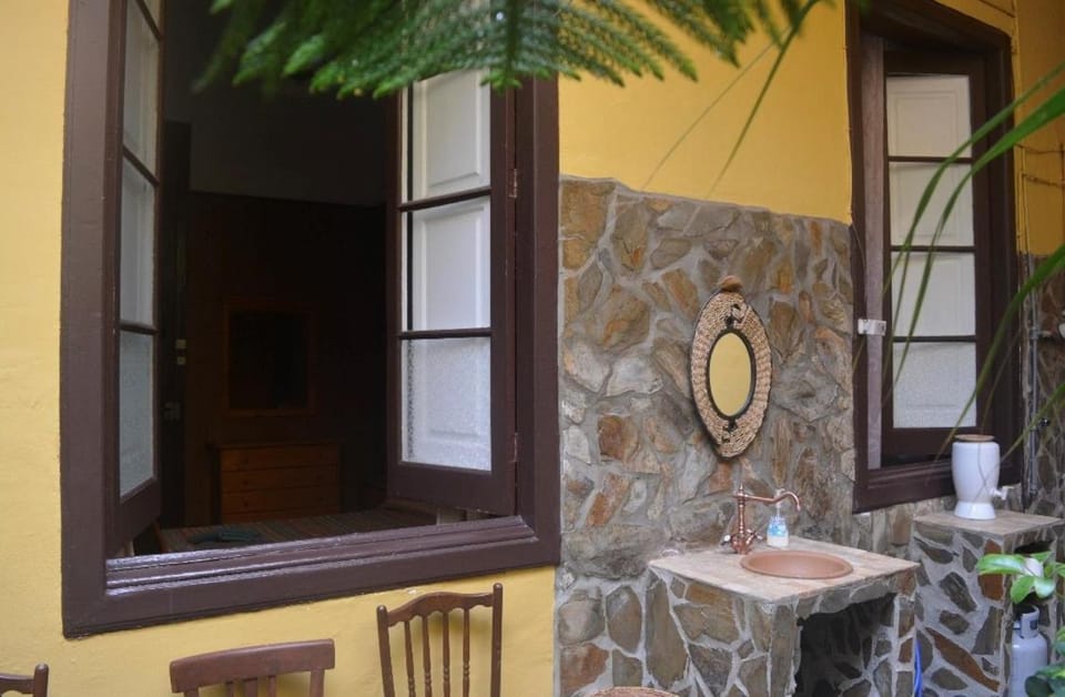 PENSION CEJAS Casa Colonial Cejas Bed and Breakfast in Santa Cruz de Tenerife