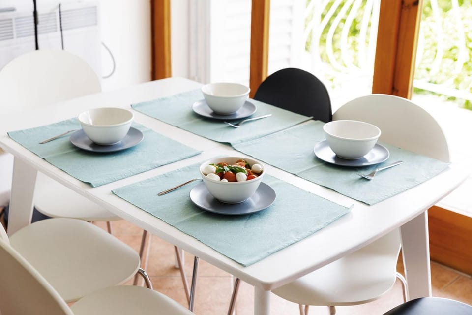 Seating area, Dining area