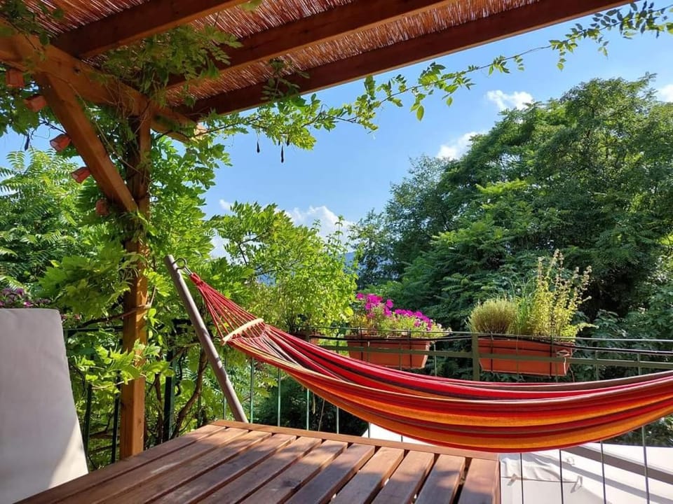 La Casa Rosa di Segusino with SPA Jacuzzi in garden House in Veneto