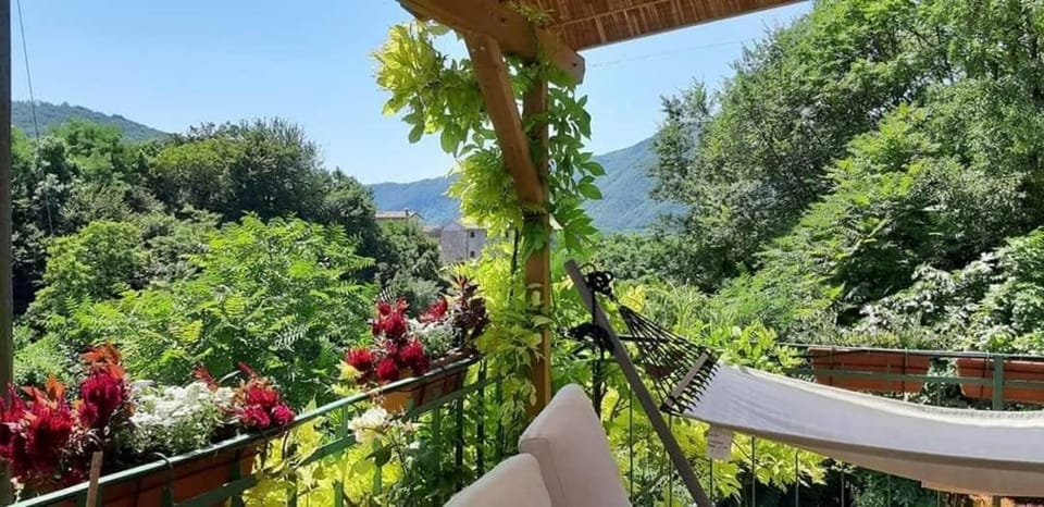 La Casa Rosa di Segusino with SPA Jacuzzi in garden House in Veneto